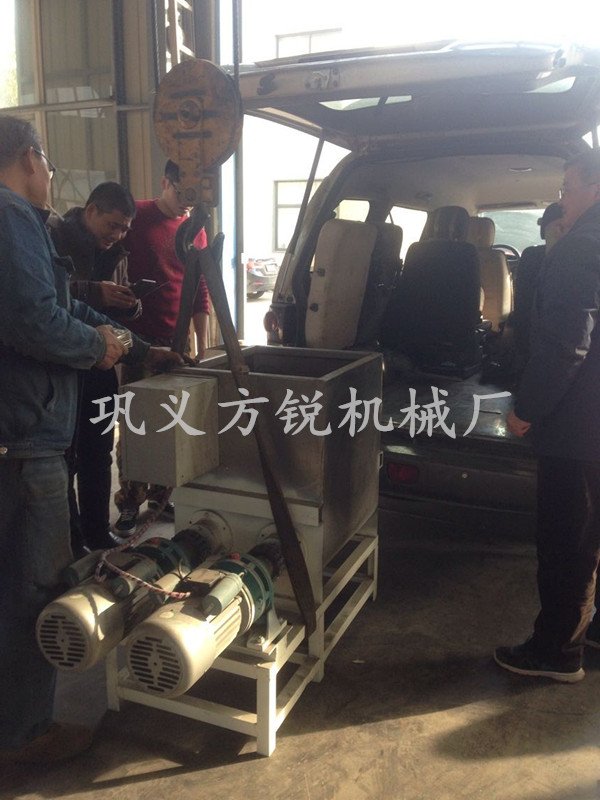 不銹鋼洗面機(jī)發(fā)貨現(xiàn)場(chǎng)